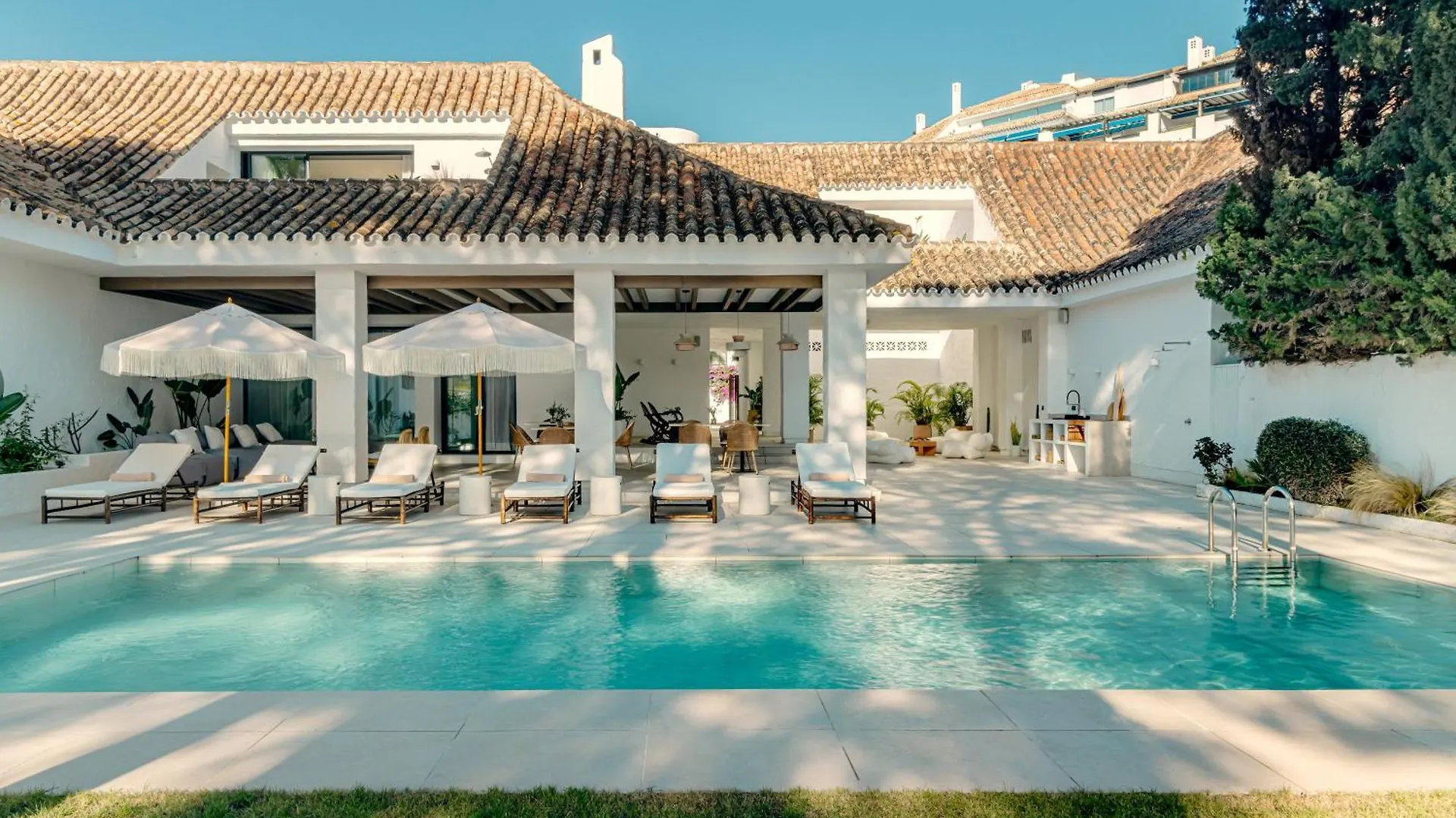 מארבלה Anfitrion Villas & Suites